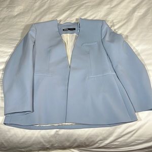Blazer from Zara, new without tags, never wore it.